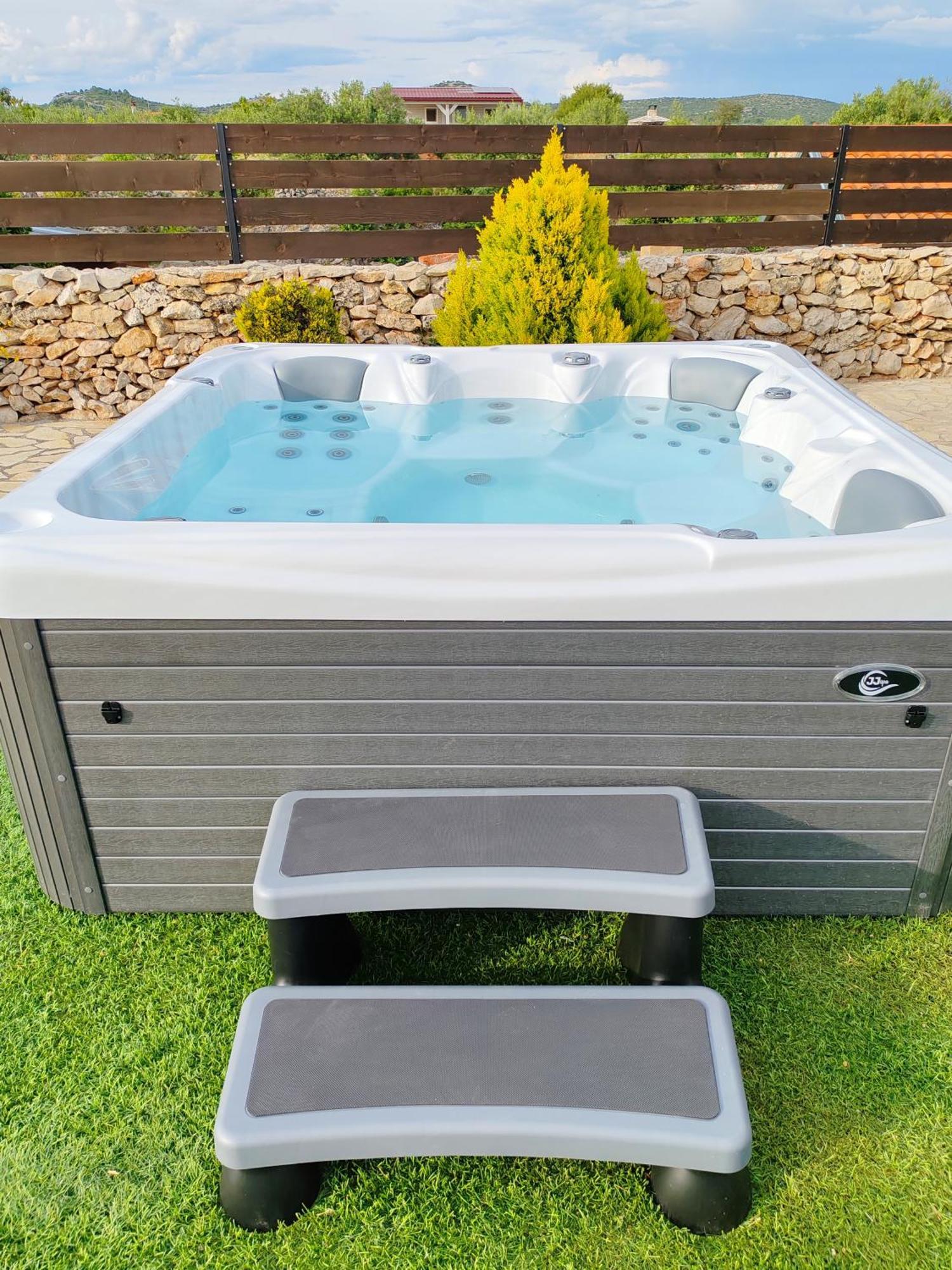 Holiday Home Juli With Jacuzzi Šibenik Extérieur photo