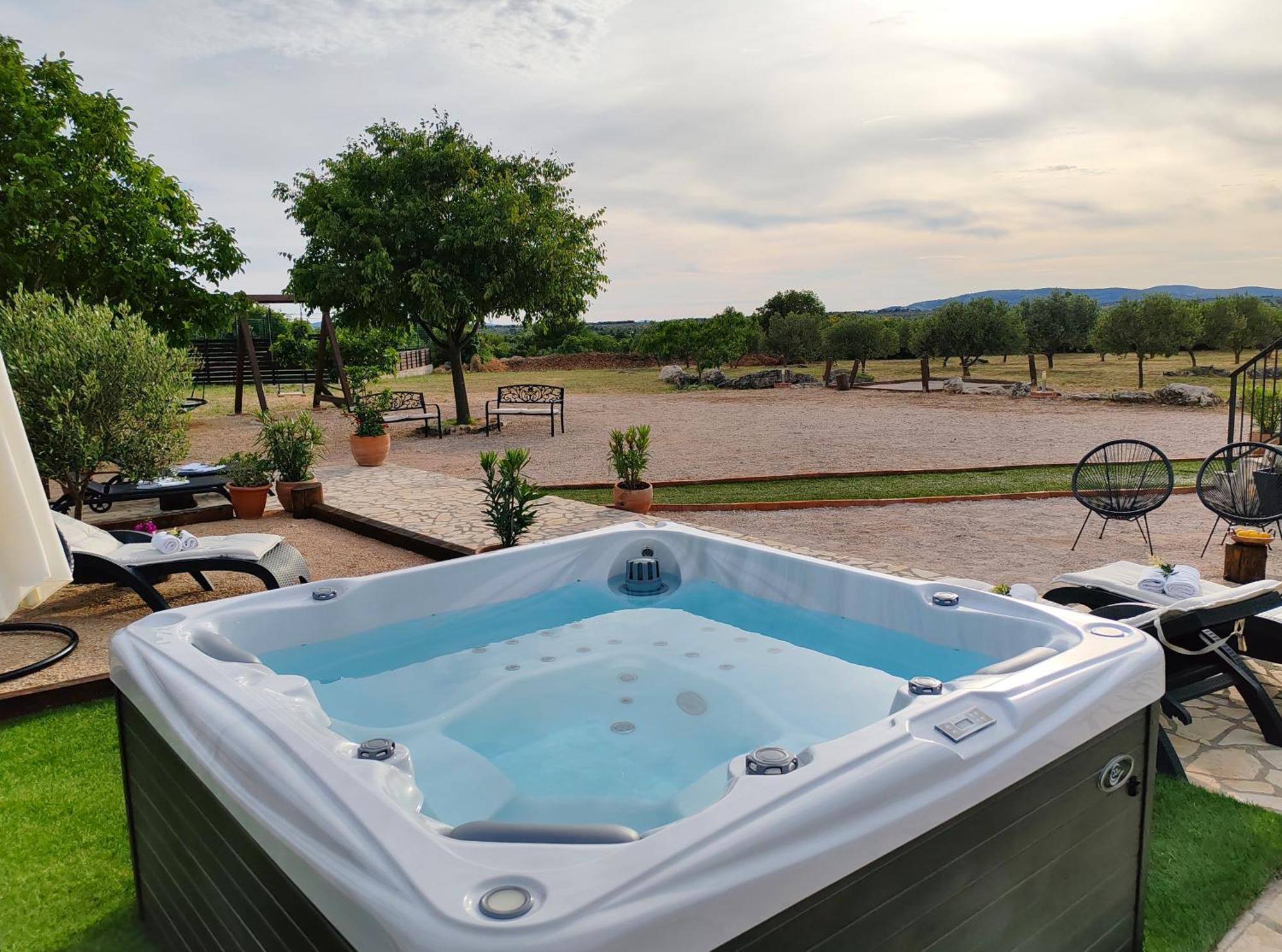 Holiday Home Juli With Jacuzzi Šibenik Extérieur photo