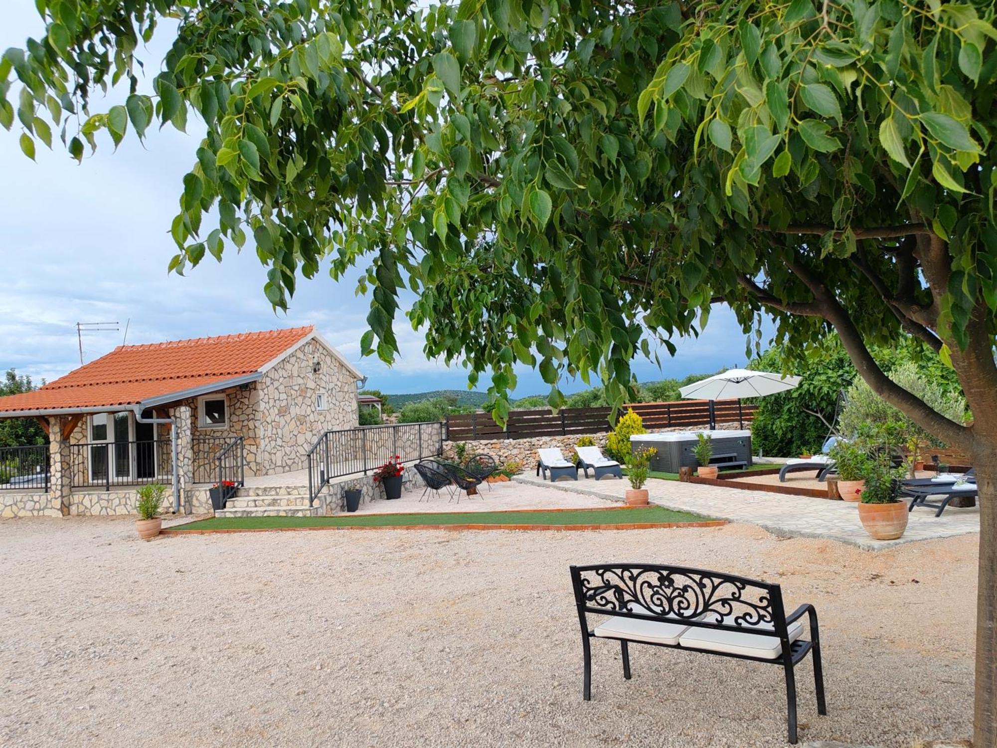 Holiday Home Juli With Jacuzzi Šibenik Extérieur photo
