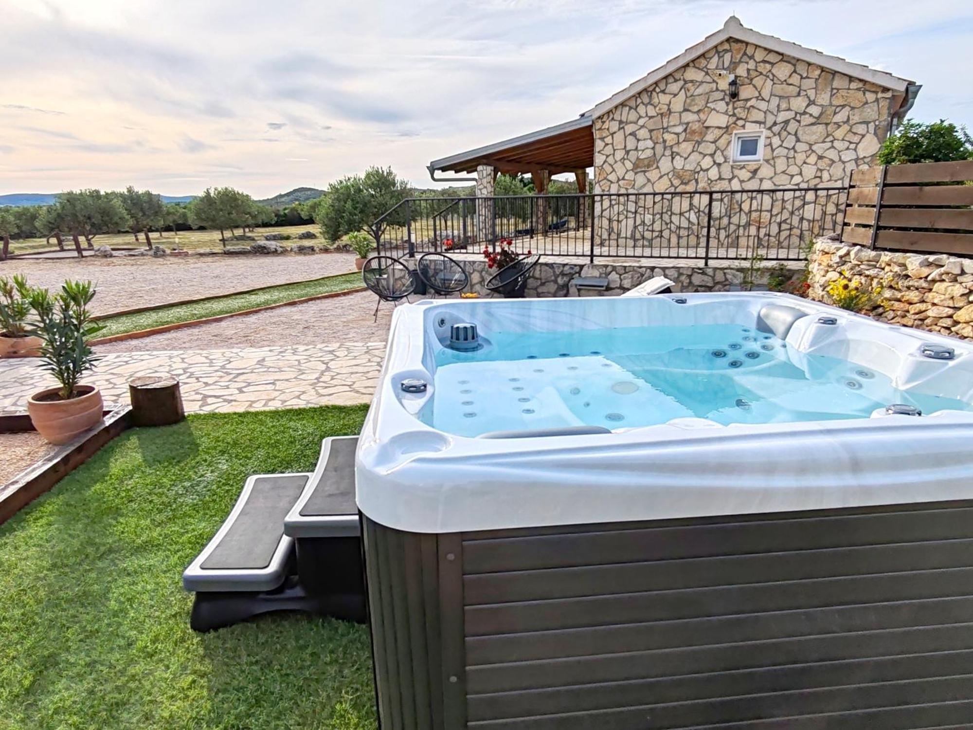 Holiday Home Juli With Jacuzzi Šibenik Extérieur photo